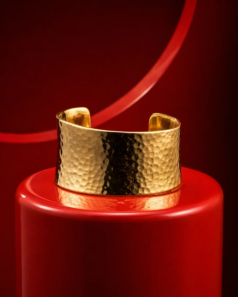 Red lacquer product photography reference